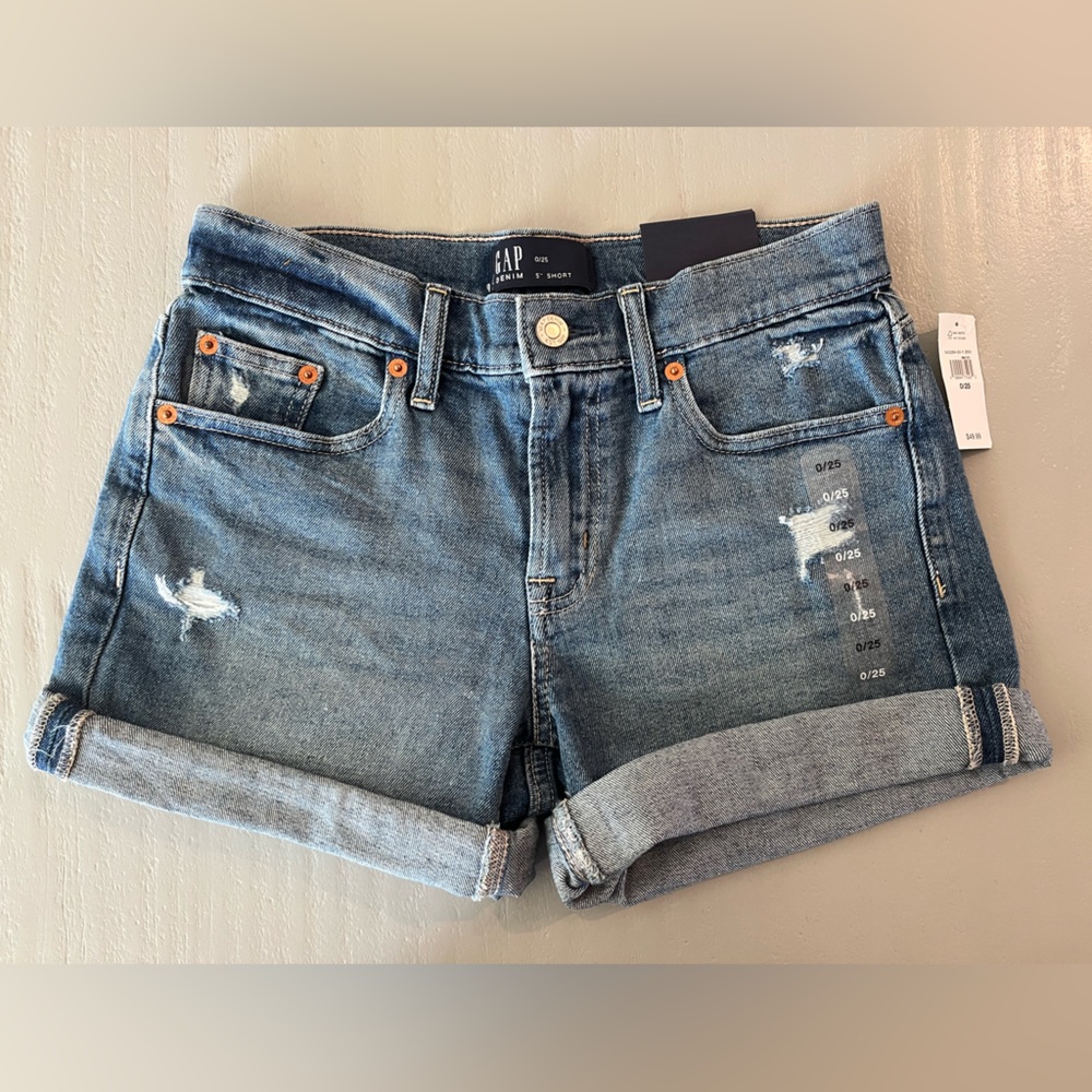 NWT GAP 5” Mid Rise Rolled Hem Denim Shorts 0/25